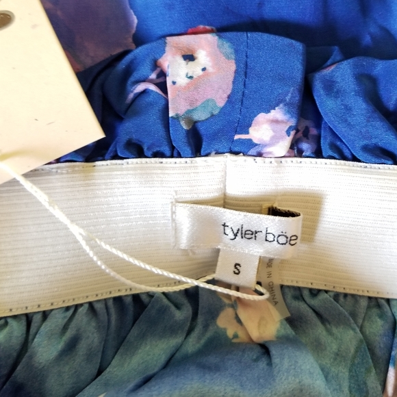 Tyler Böe Silk Floral Cold Shoulder Top Blue Size S Small - Picture 5 of 7